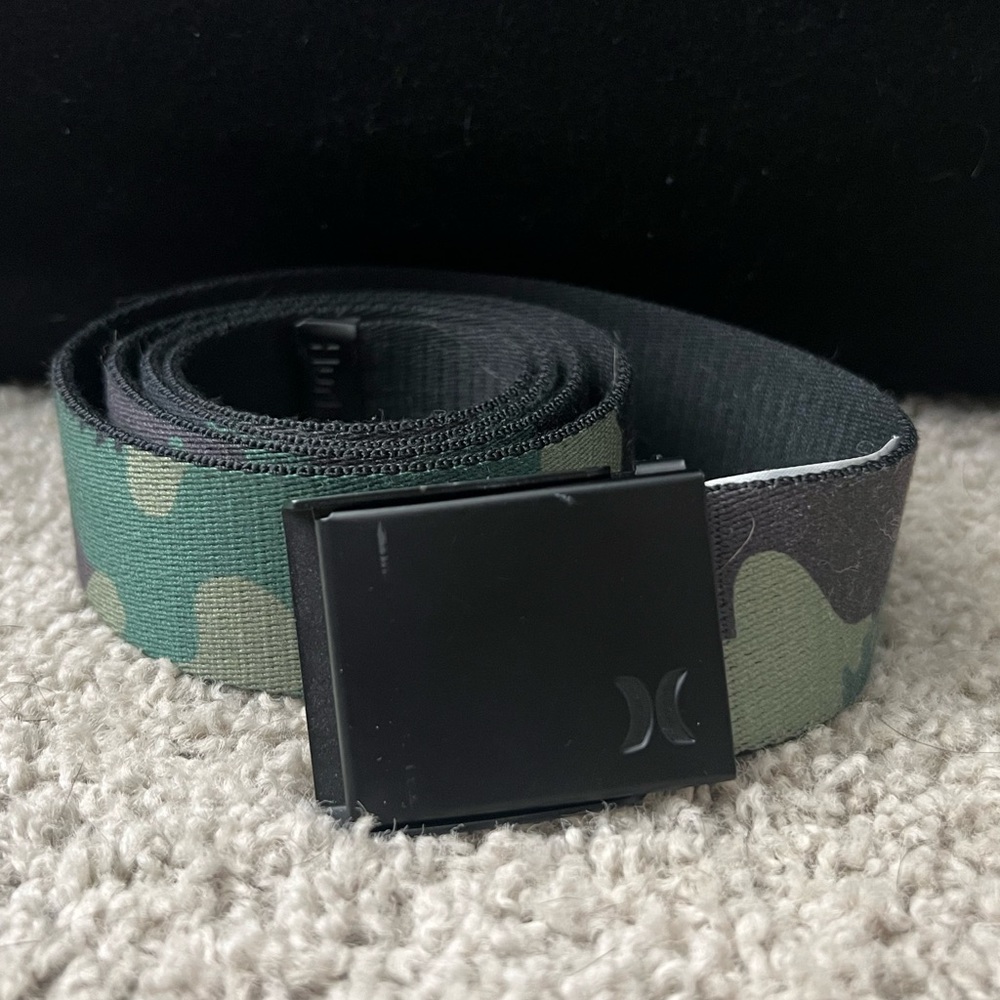 Hurley Camo belt